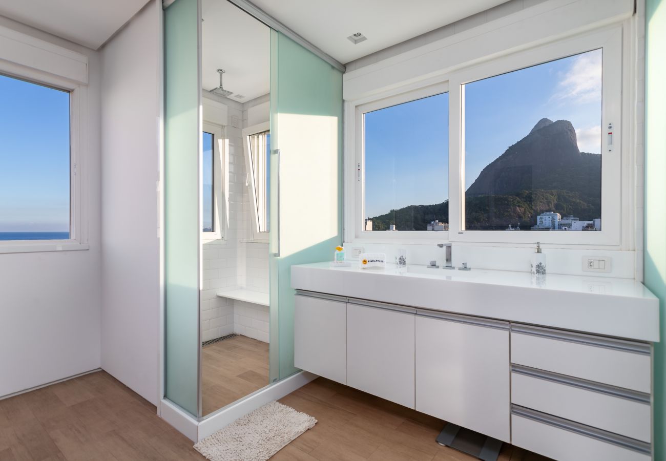 Apartment in Rio de Janeiro - Belo no Leblon |Vista p/ Morro 2 irmãos| GUC6 ZN1