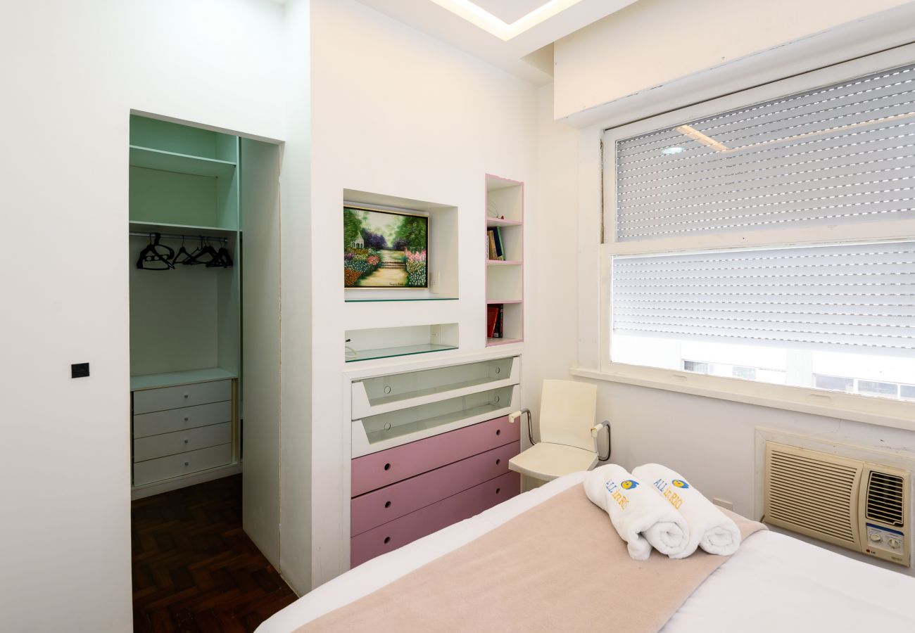 Apartment in Rio de Janeiro - Excelente em Ipanema |Ambiente familiar| BT101 