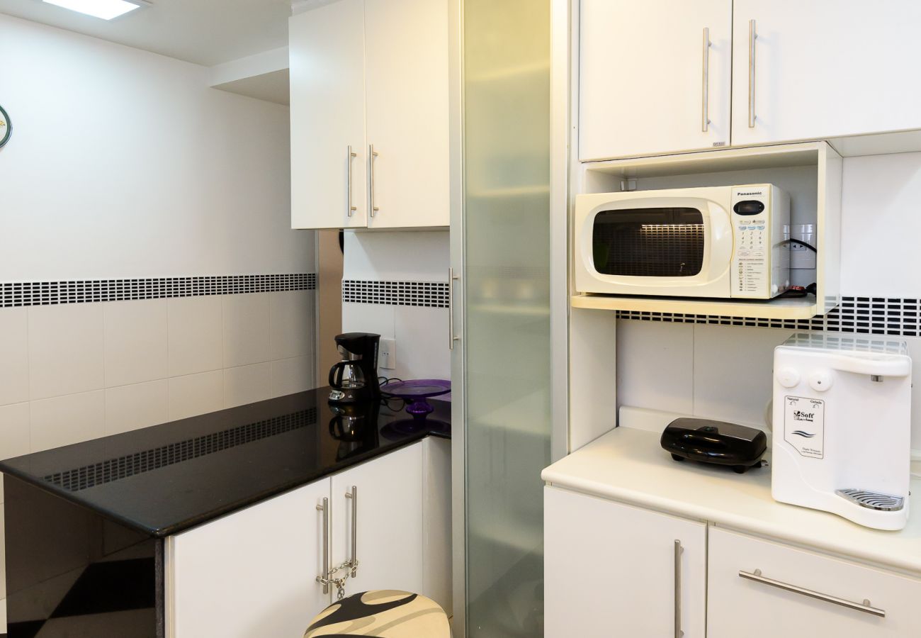 Apartment in Rio de Janeiro - Excelente em Ipanema |Ambiente familiar| BT101 