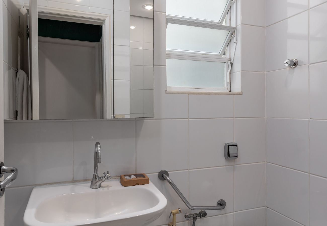 Apartment in Rio de Janeiro - 6 minutos da praia de Copacabana | RDL1112