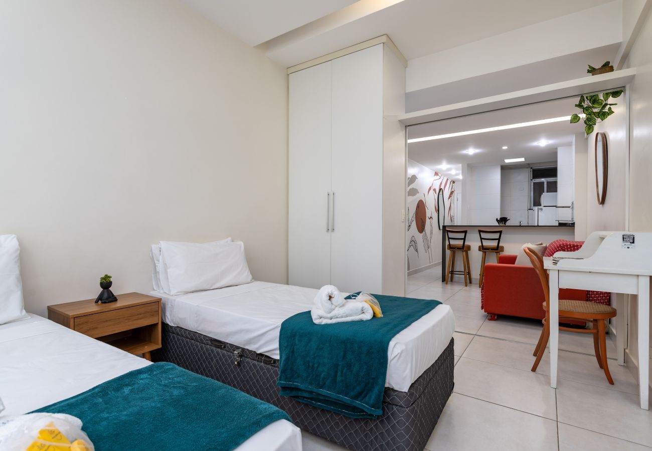 Apartment in Rio de Janeiro - 3 minutos da praia de Copacabana | DF219