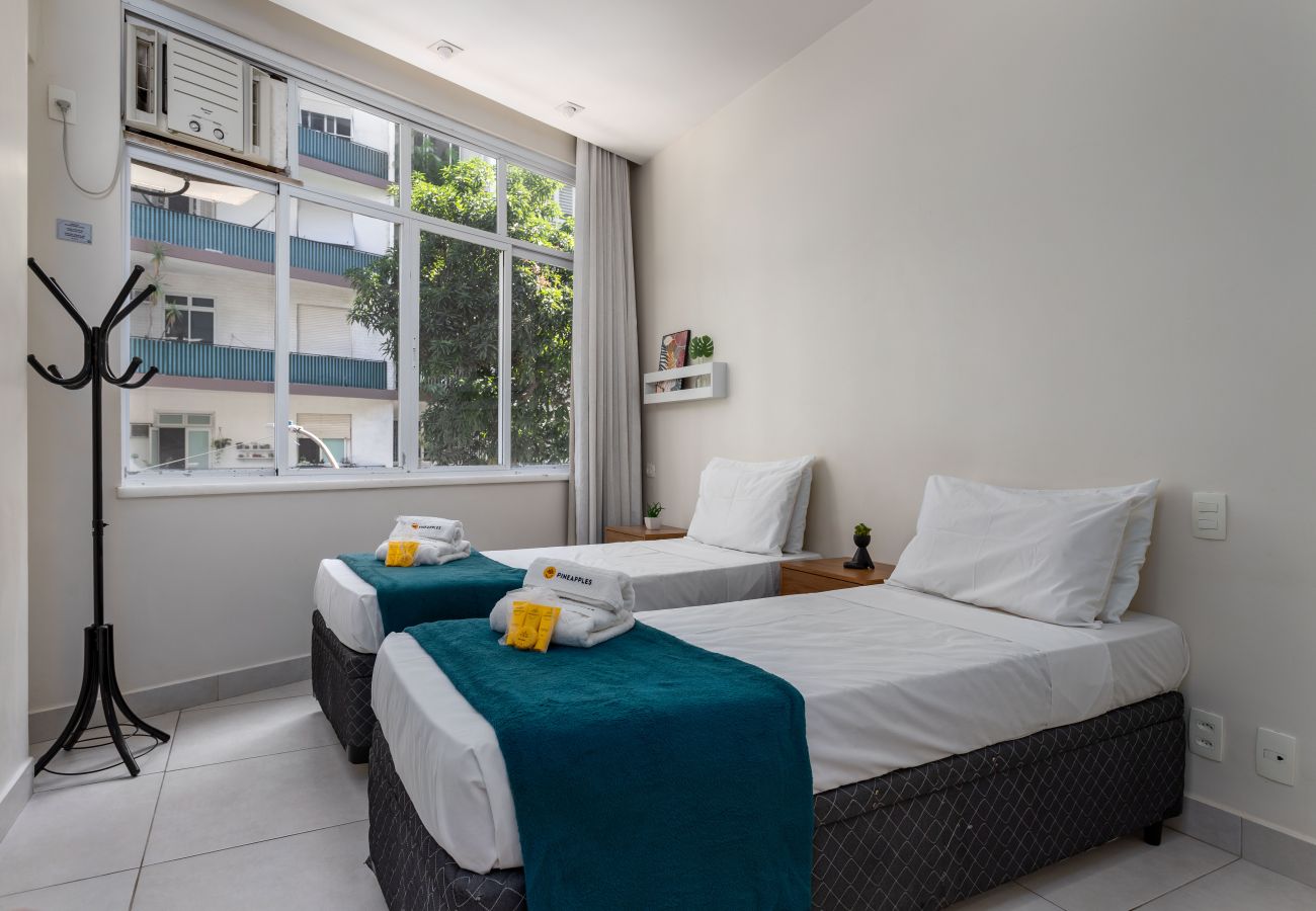 Apartment in Rio de Janeiro - 3 minutos da praia de Copacabana | DF219