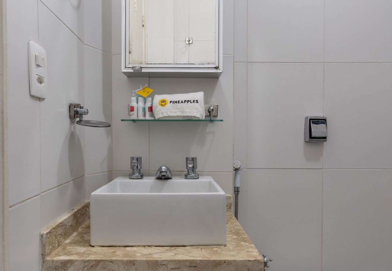 Apartment in Rio de Janeiro - Conforto em Ipanema |2 quadras da praia| VP604 