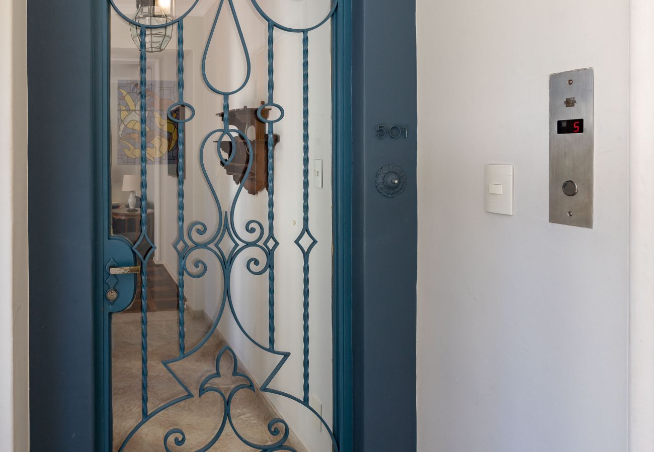 Apartment in Rio de Janeiro - Refúgio literário, próximo ao Arpoador | FCO501