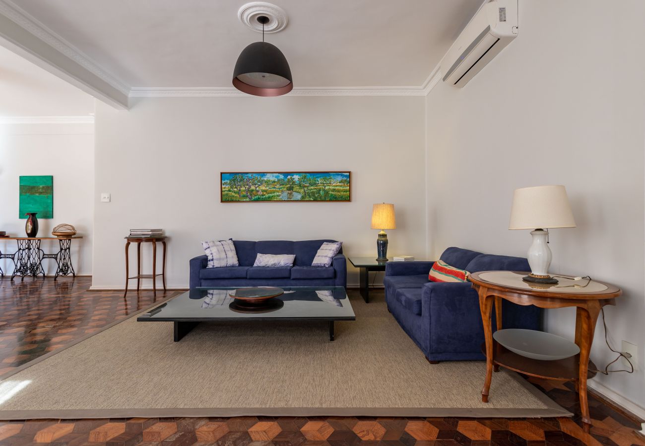 Apartment in Rio de Janeiro - Refúgio literário, próximo ao Arpoador | FCO501