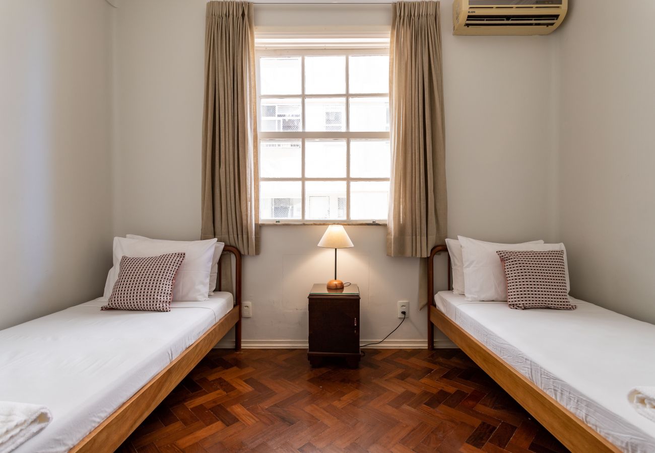 Apartment in Rio de Janeiro - Refúgio literário, próximo ao Arpoador | FCO501