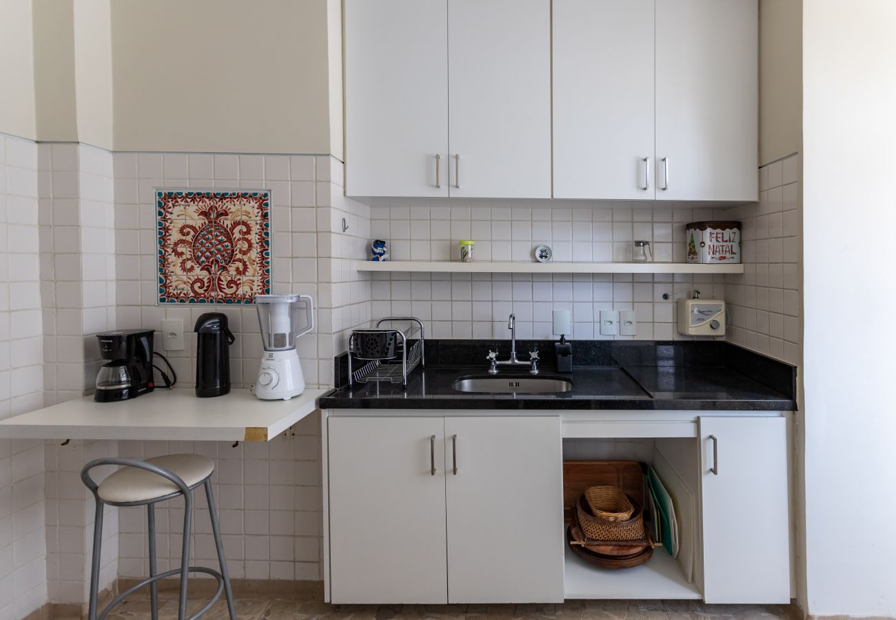 Apartment in Rio de Janeiro - Refúgio literário, próximo ao Arpoador | FCO501