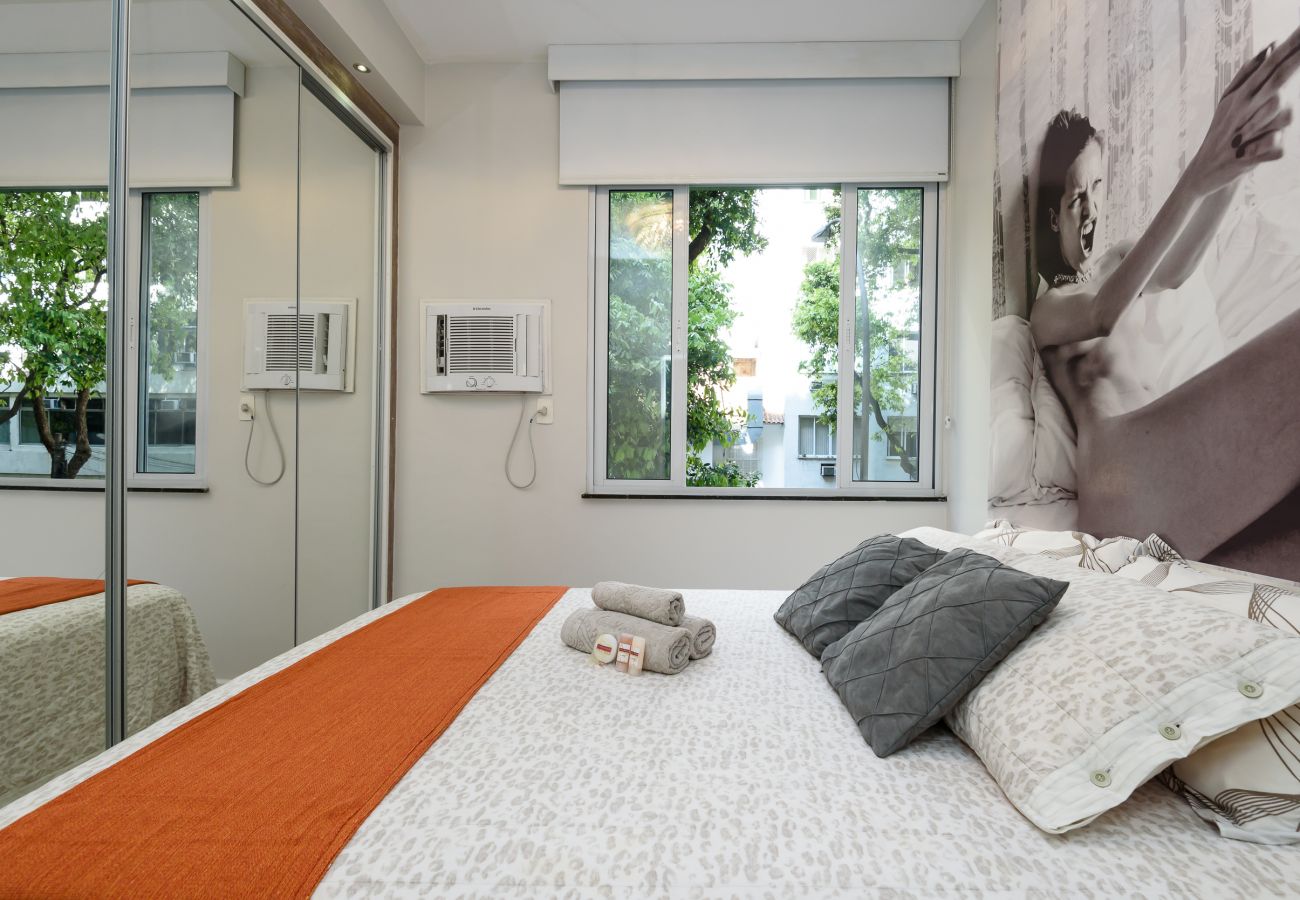 Apartment in Rio de Janeiro - 800m da Praia de Copacabana | BC101