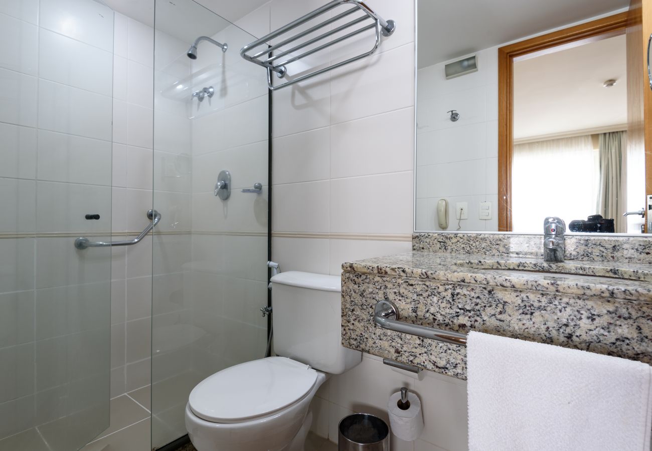 Rent by room in Rio de Janeiro - Suíte, piscina e academia | BPremium T3 Z10