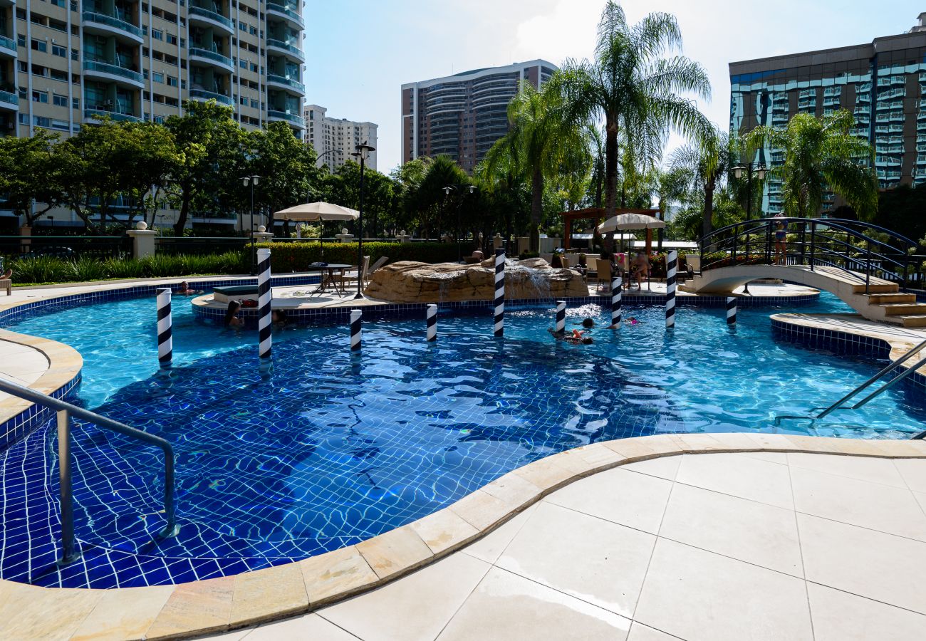 Rent by room in Rio de Janeiro - Suíte, piscina e academia | BPremium T3 Z10