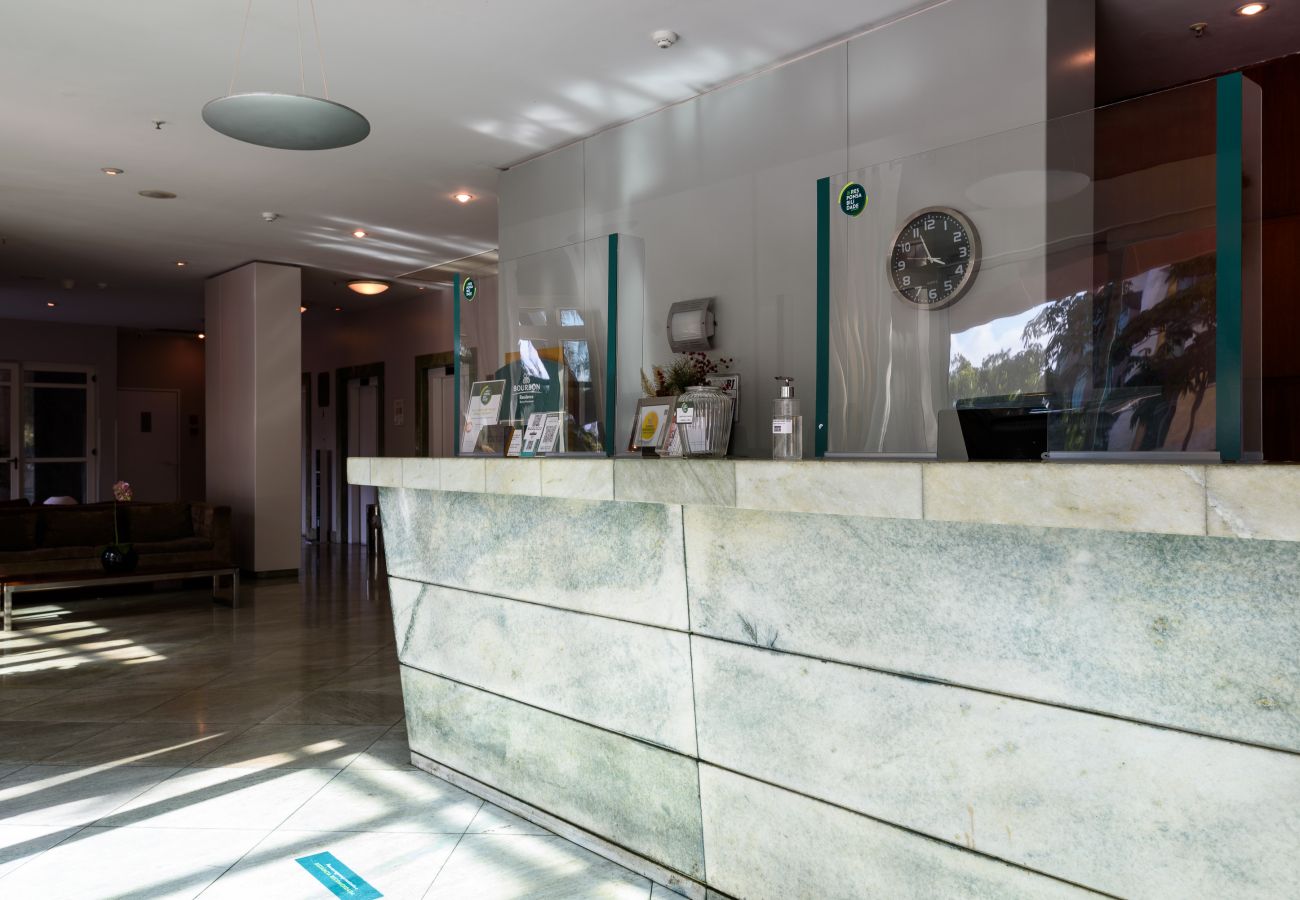 Rent by room in Rio de Janeiro - Suíte, piscina e academia | BPremium T3 Z10