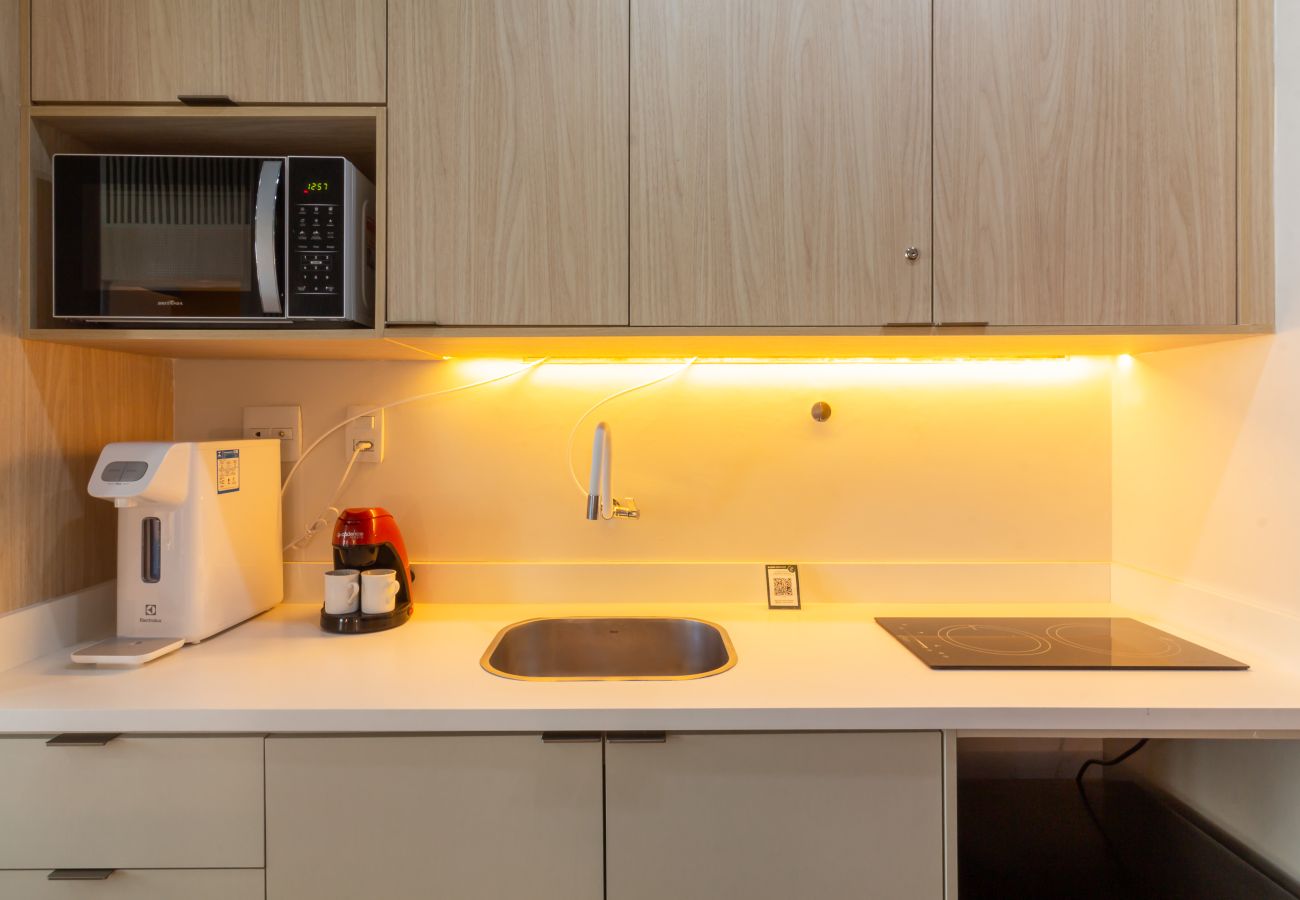 Rent by room in Rio de Janeiro - Suíte, piscina e academia | BPremium T5 