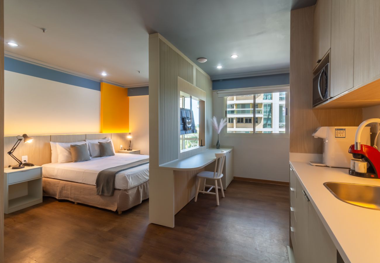Rent by room in Rio de Janeiro - Suíte, piscina e academia | BPremium T5 