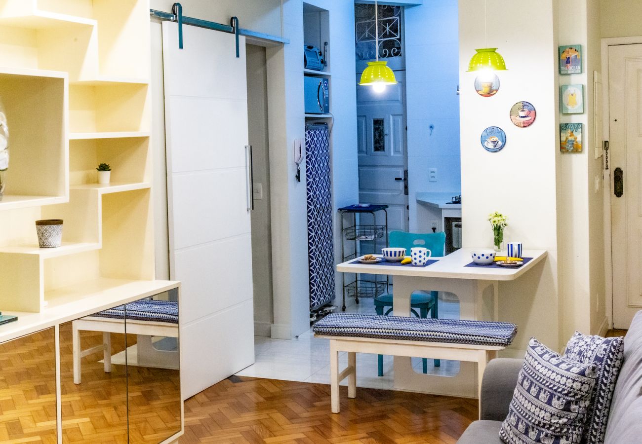 Apartment in Rio de Janeiro - 5 minutos da Praia do Leblon | AP204