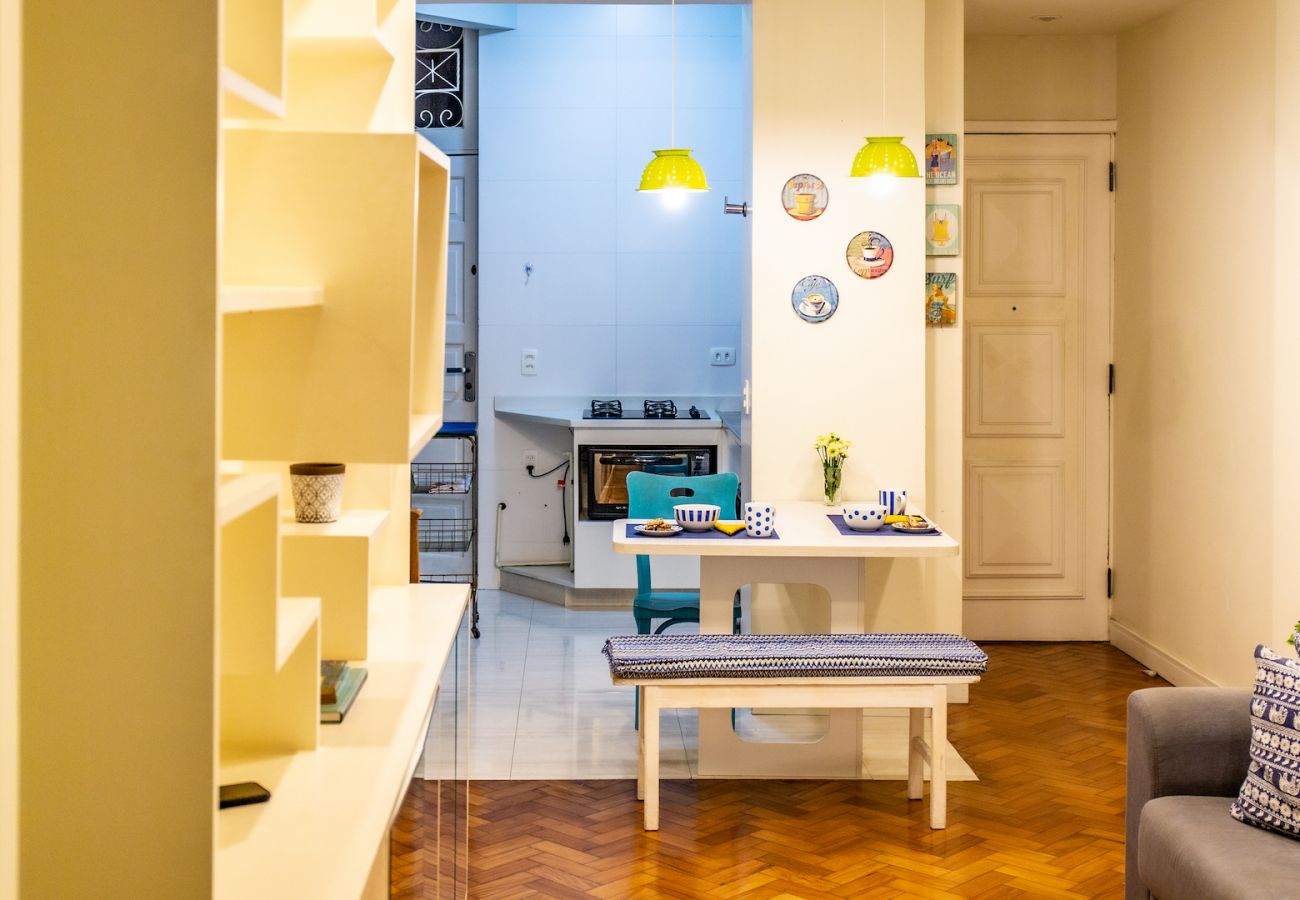 Apartment in Rio de Janeiro - 5 minutos da Praia do Leblon | AP204