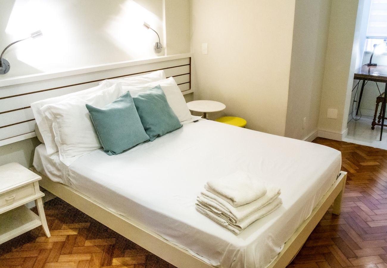Apartment in Rio de Janeiro - 5 minutos da Praia do Leblon | AP204