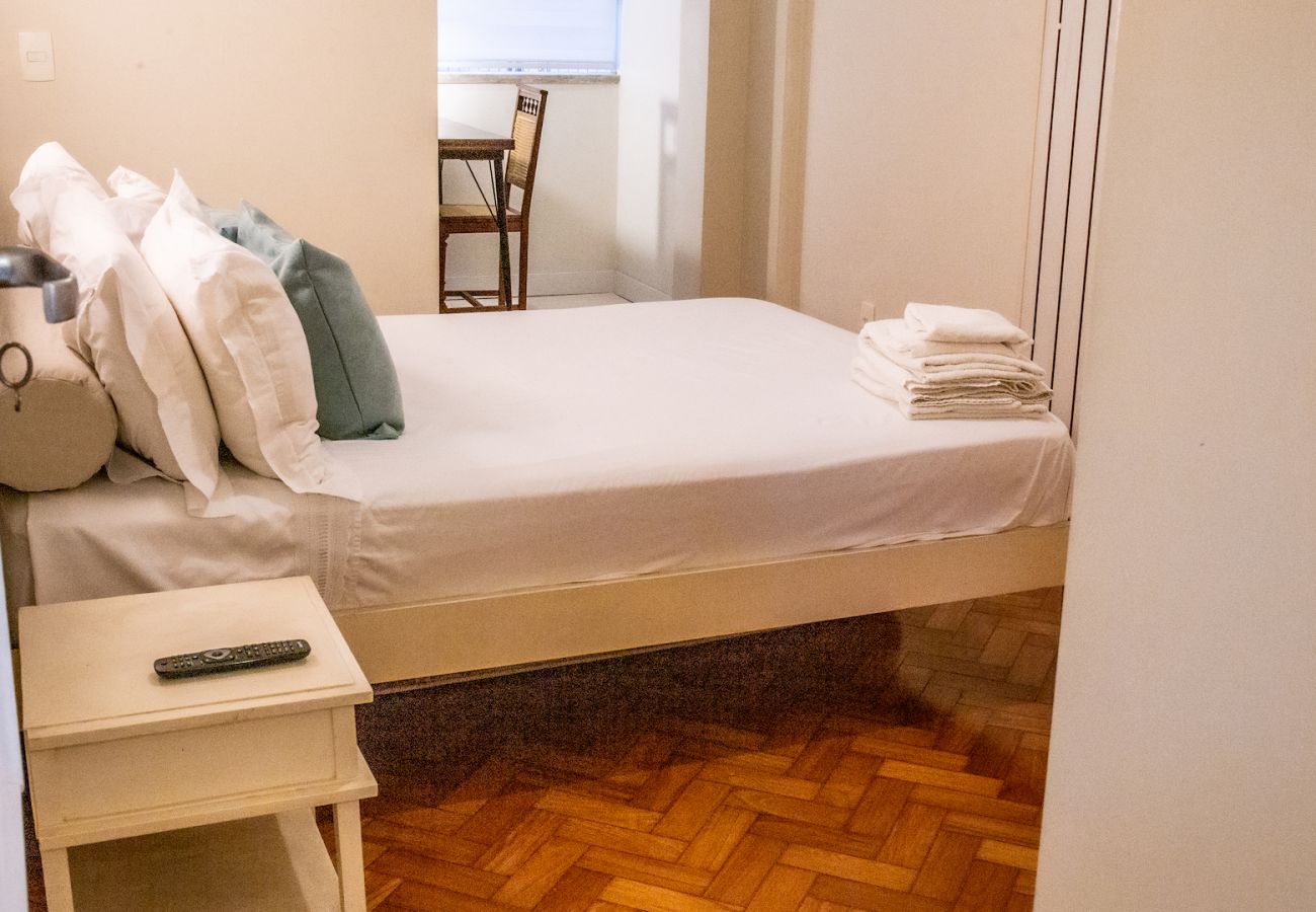 Apartment in Rio de Janeiro - 5 minutos da Praia do Leblon | AP204