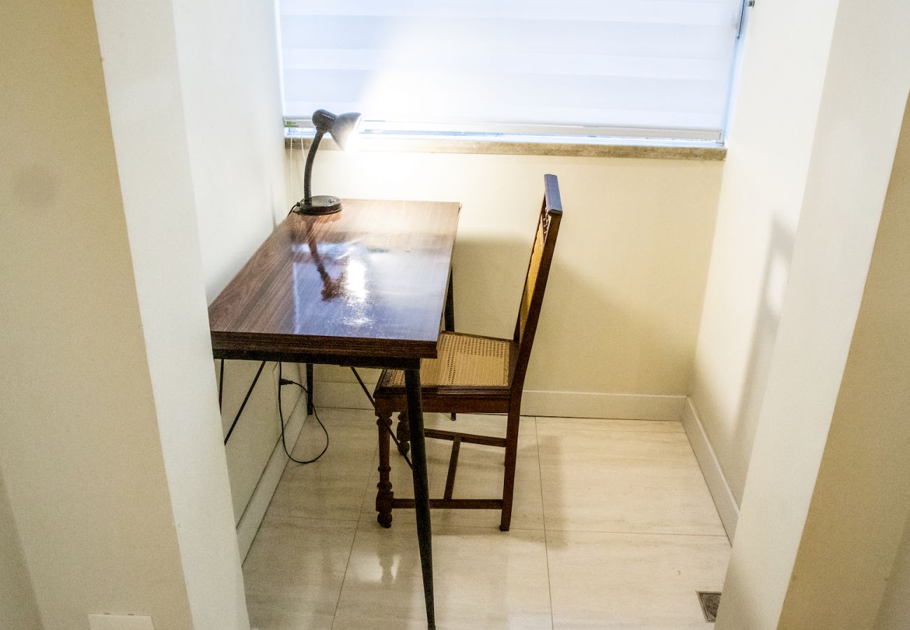 Apartment in Rio de Janeiro - 5 minutos da Praia do Leblon | AP204