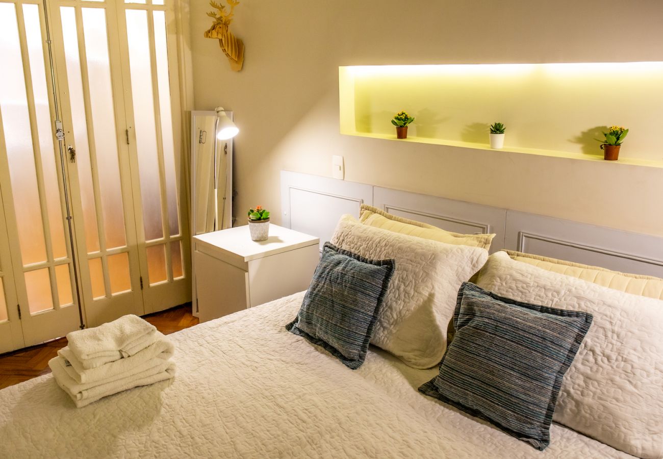 Apartment in Rio de Janeiro - 5 minutos da Praia do Leblon | AP204