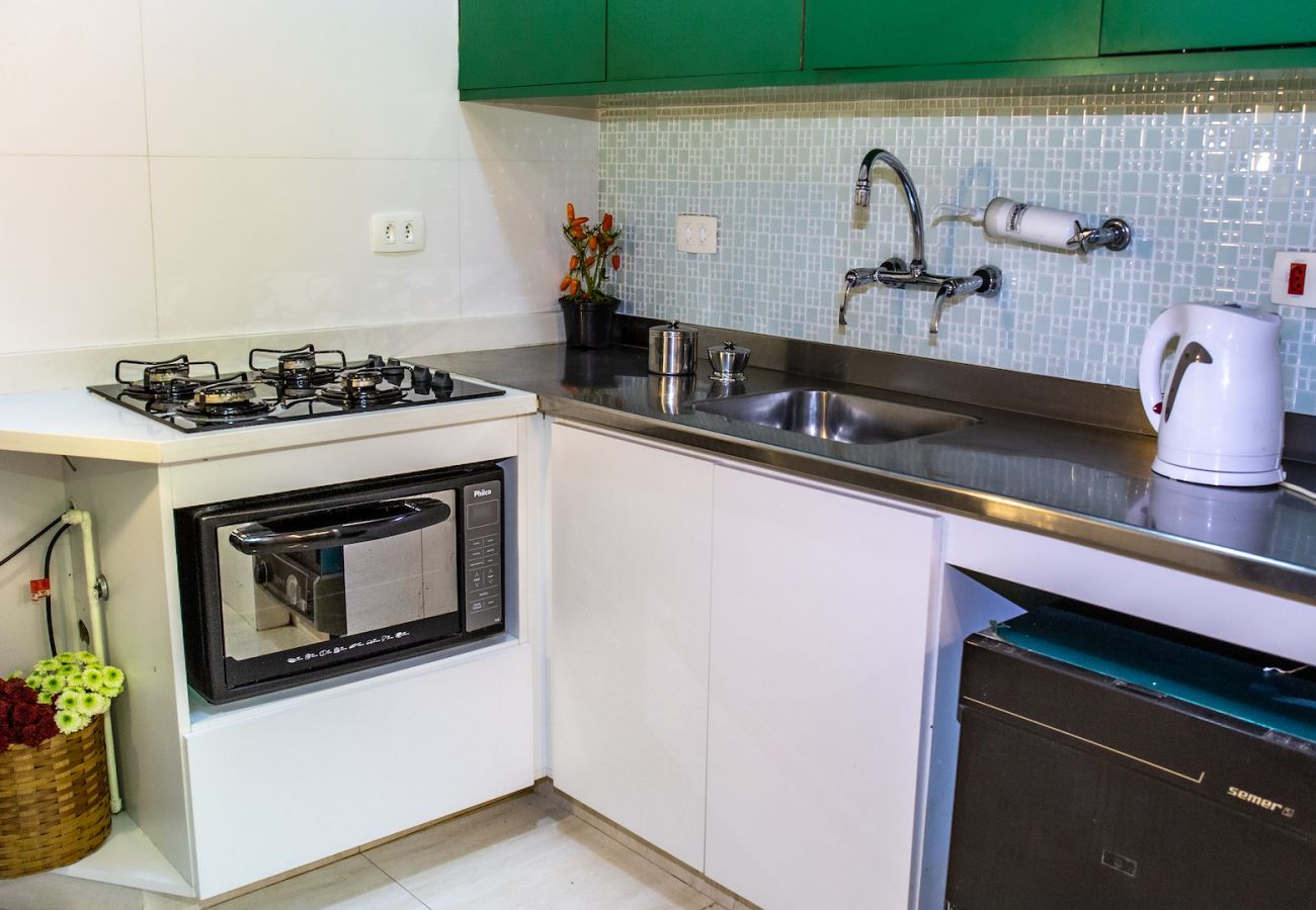 Apartment in Rio de Janeiro - 5 minutos da Praia do Leblon | AP204