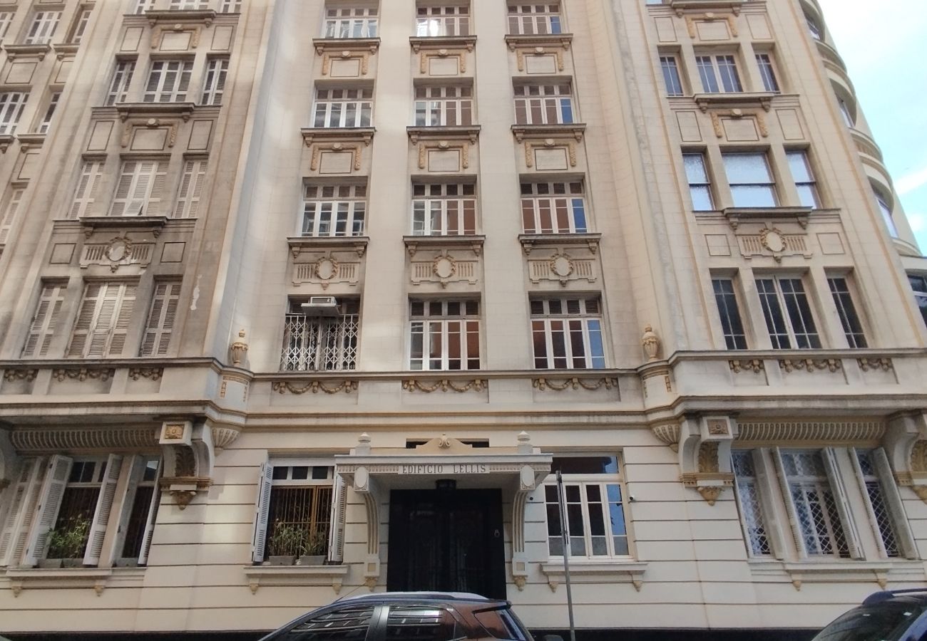 Apartment in Rio de Janeiro - Vista para o mar, 50 metros da praia | BI701