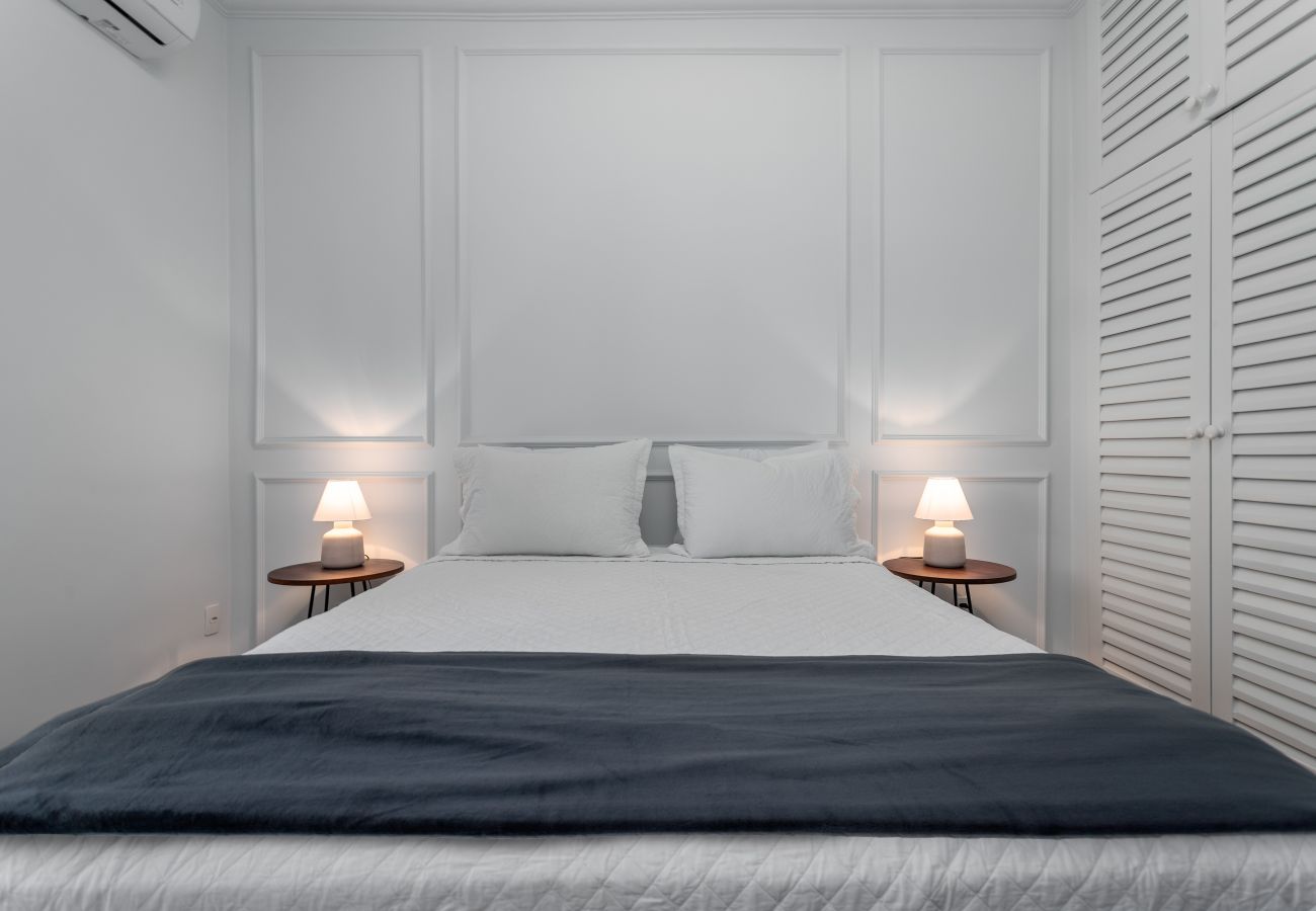 Apartment in Rio de Janeiro - Vista para praia de Copacabana | RD1003 Z4