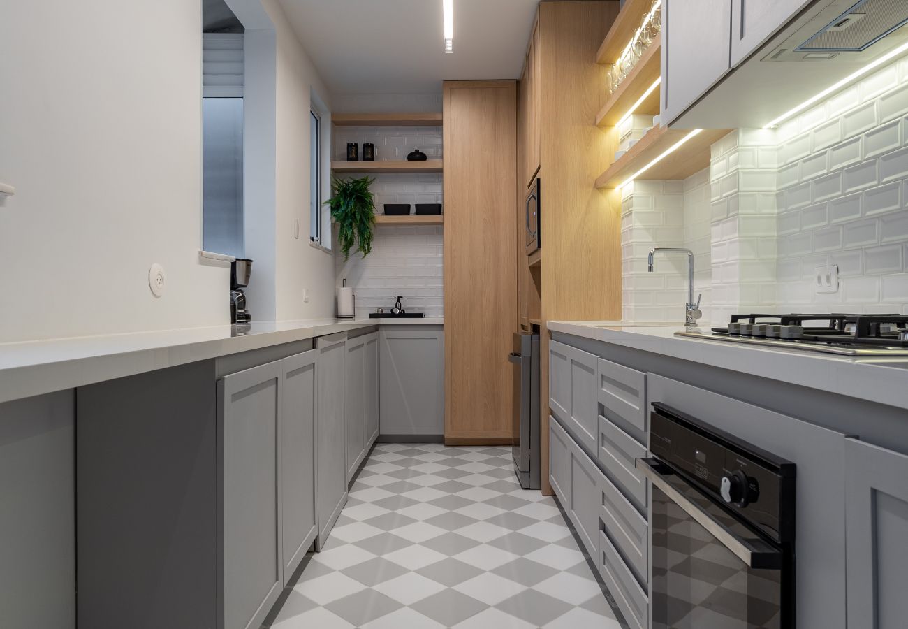 Apartment in Rio de Janeiro - Vista para praia de Copacabana | RD1003 Z4