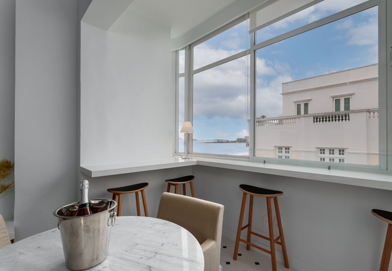 Apartment in Rio de Janeiro - Vista para praia de Copacabana | RD1003 Z4