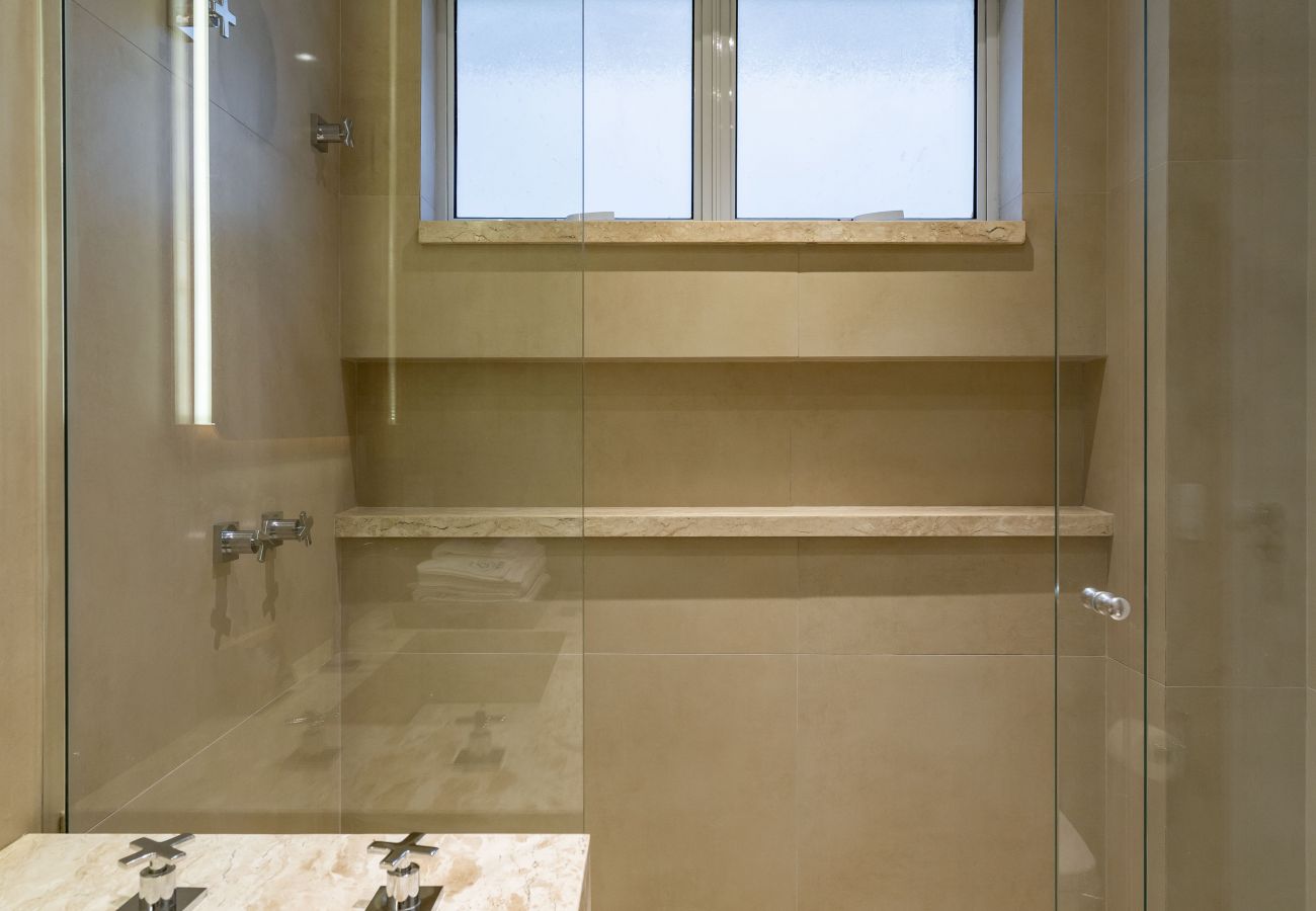 Apartment in Rio de Janeiro - Vista para praia de Copacabana | RD1003 Z4