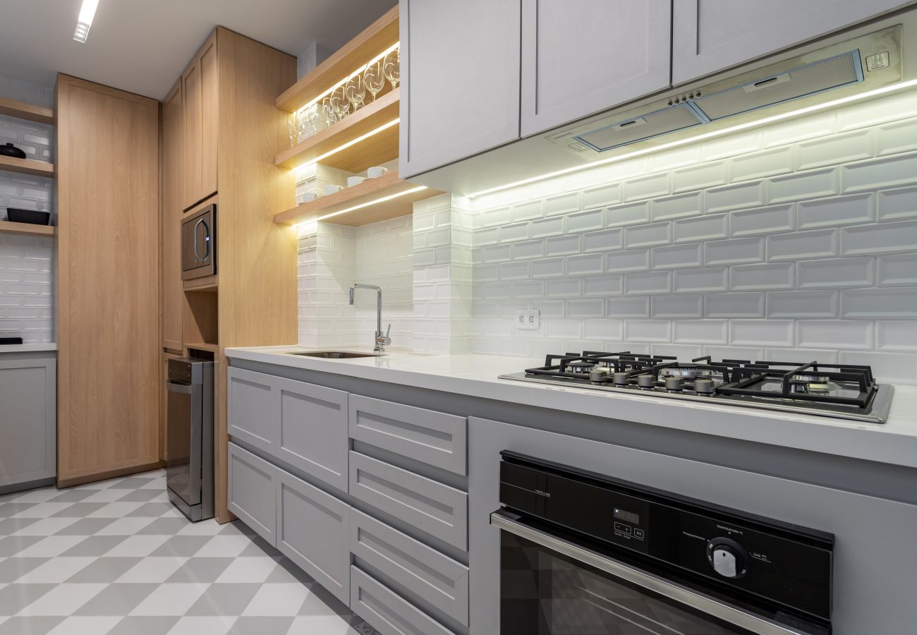 Apartment in Rio de Janeiro - Vista para praia de Copacabana | RD1003 Z4