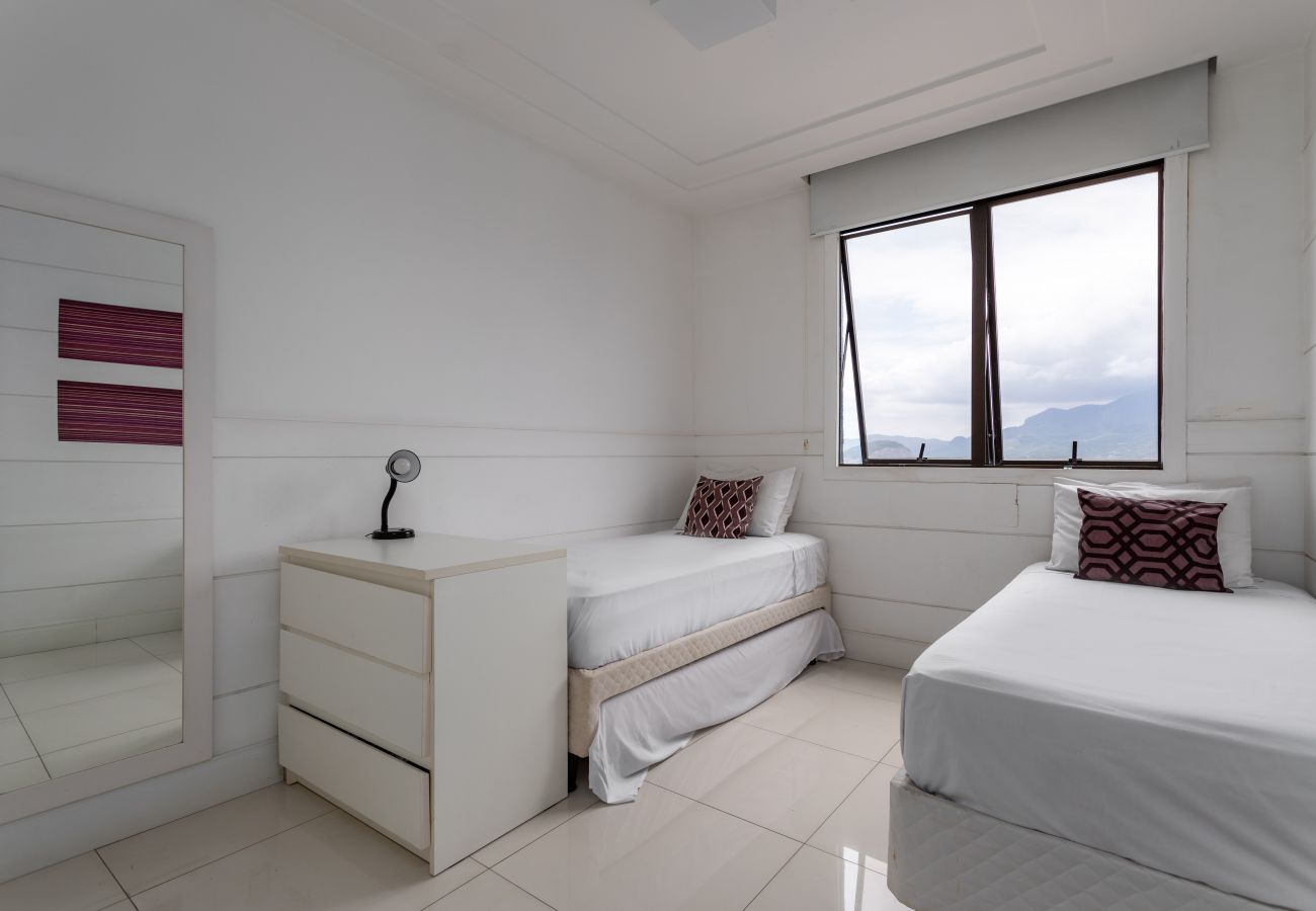 Apartment in Rio de Janeiro - Cobertura na Barra da Tijuca p/ 6 pessoas | LC2207