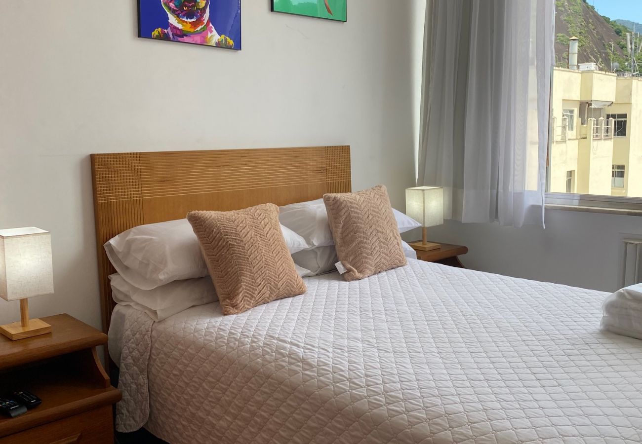 Apartment in Rio de Janeiro - 4 minutos da praia de Copacabana | NSC1104