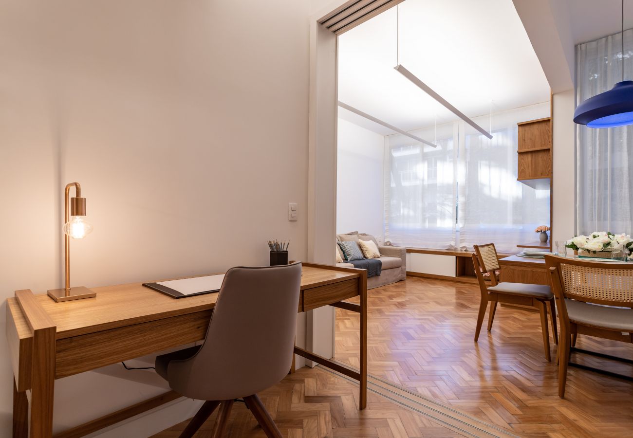 Apartment in Rio de Janeiro - Elegância em Ipanema |Ideal para famílias| R201 Z1