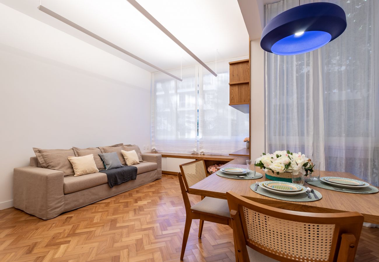 Apartment in Rio de Janeiro - Elegância em Ipanema |Ideal para famílias| R201 Z1