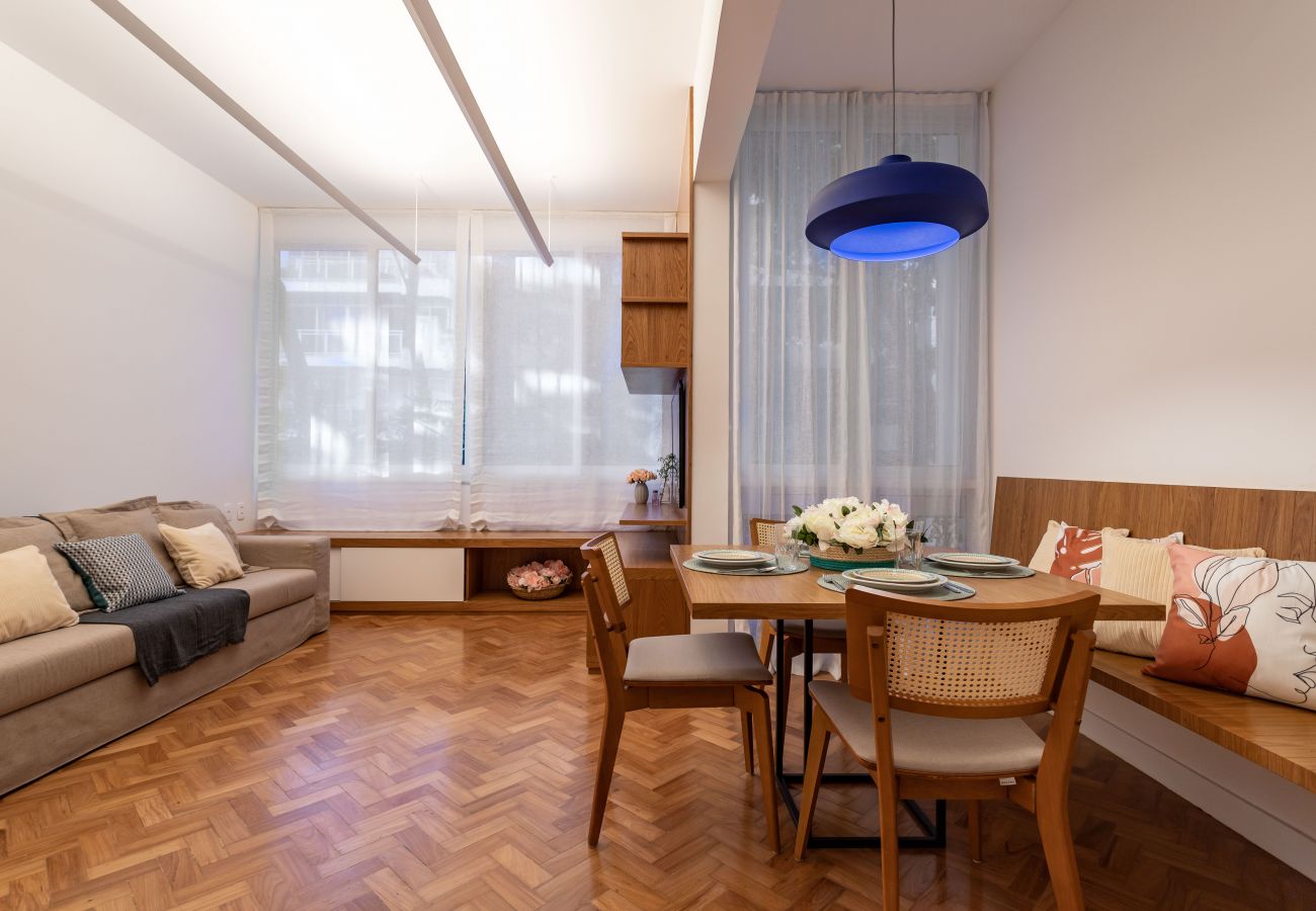 Apartment in Rio de Janeiro - Elegância em Ipanema |Ideal para famílias| R201 Z1
