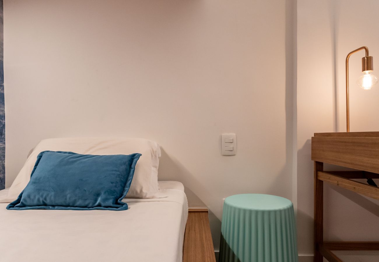 Apartment in Rio de Janeiro - Elegância em Ipanema |Ideal para famílias| R201 Z1