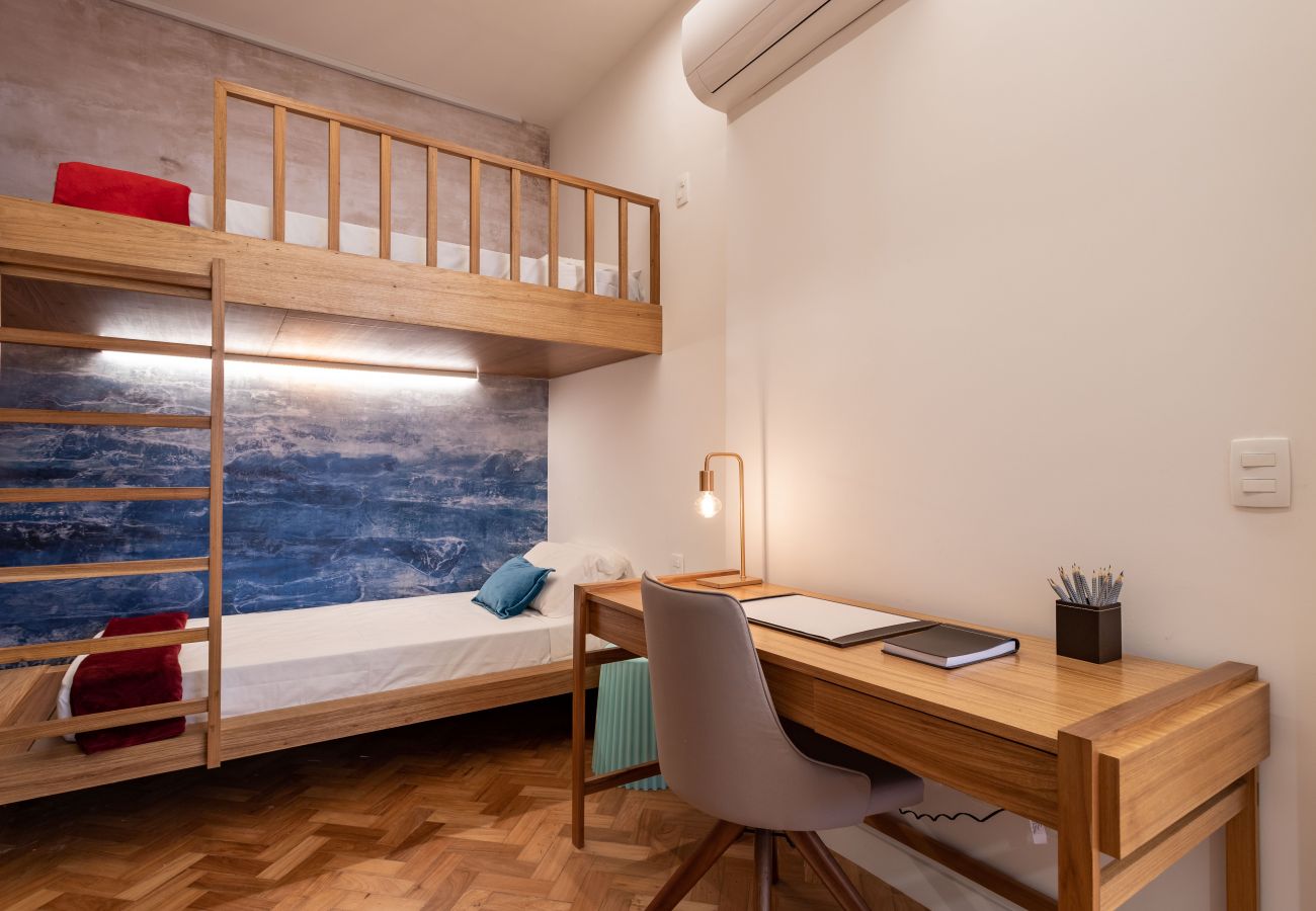 Apartment in Rio de Janeiro - Elegância em Ipanema |Ideal para famílias| R201 Z1