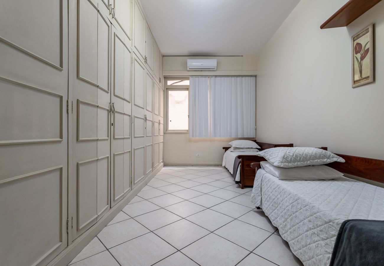 Apartment in Rio de Janeiro - 2 minutos da praia de Copacabana | A303