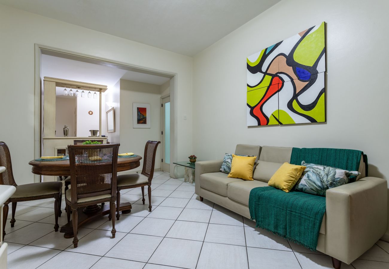 Apartment in Rio de Janeiro - 2 minutos da praia de Copacabana | A303