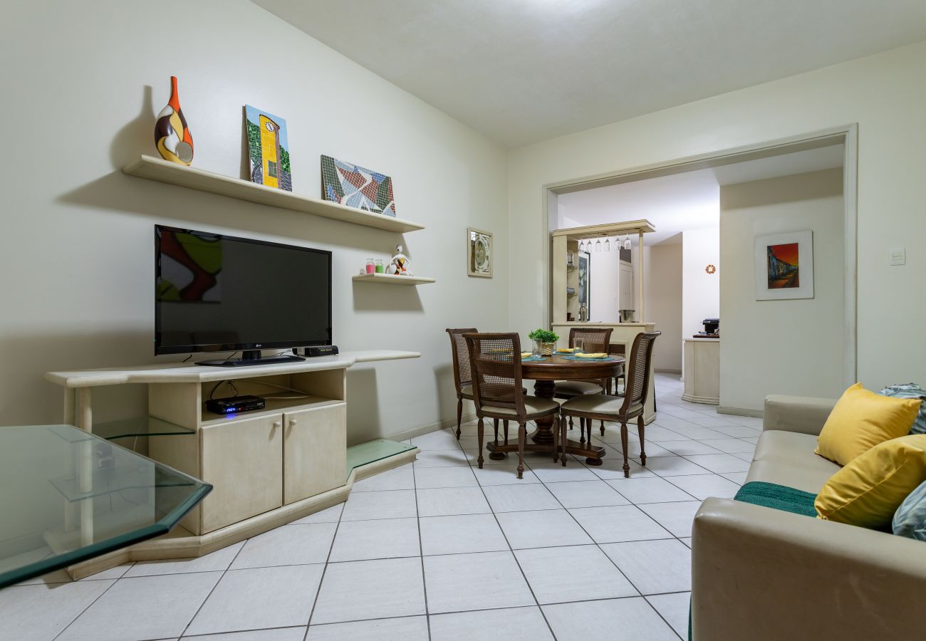 Apartment in Rio de Janeiro - 2 minutos da praia de Copacabana | A303