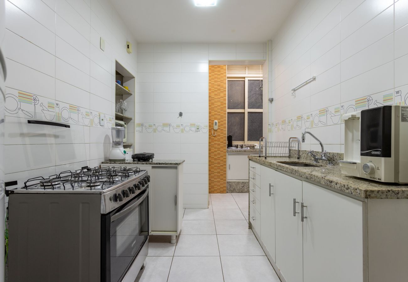Apartment in Rio de Janeiro - 2 minutos da praia de Copacabana | A303