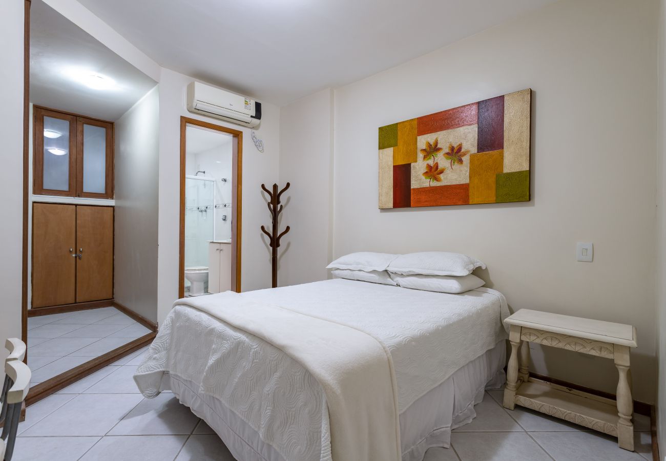 Apartment in Rio de Janeiro - 2 minutos da praia de Copacabana | A303