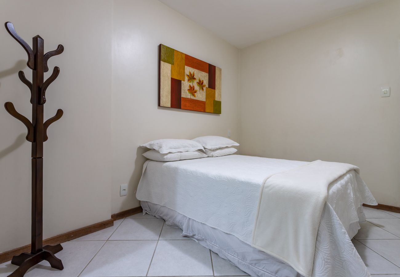 Apartment in Rio de Janeiro - 2 minutos da praia de Copacabana | A303