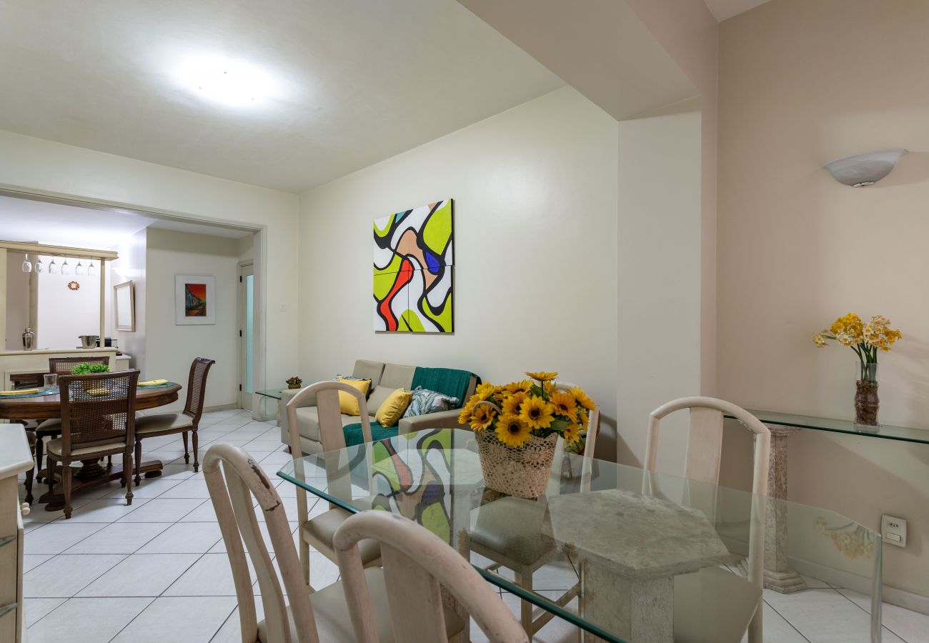 Apartment in Rio de Janeiro - 2 minutos da praia de Copacabana | A303