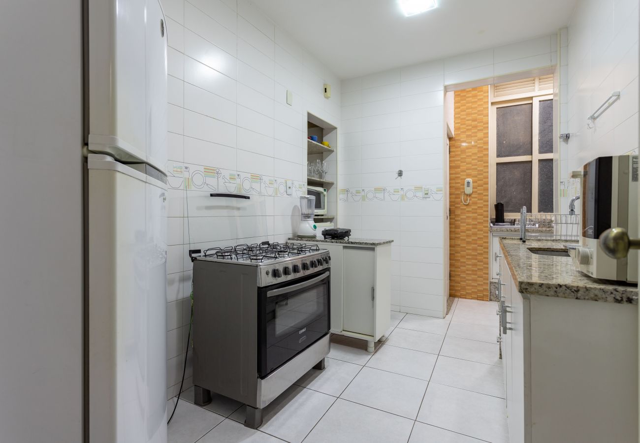Apartment in Rio de Janeiro - 2 minutos da praia de Copacabana | A303