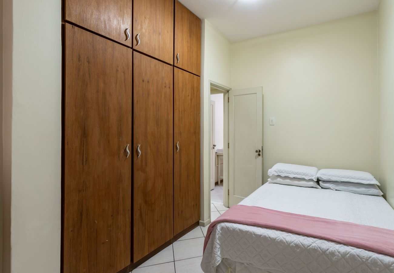Apartment in Rio de Janeiro - 2 minutos da praia de Copacabana | A303