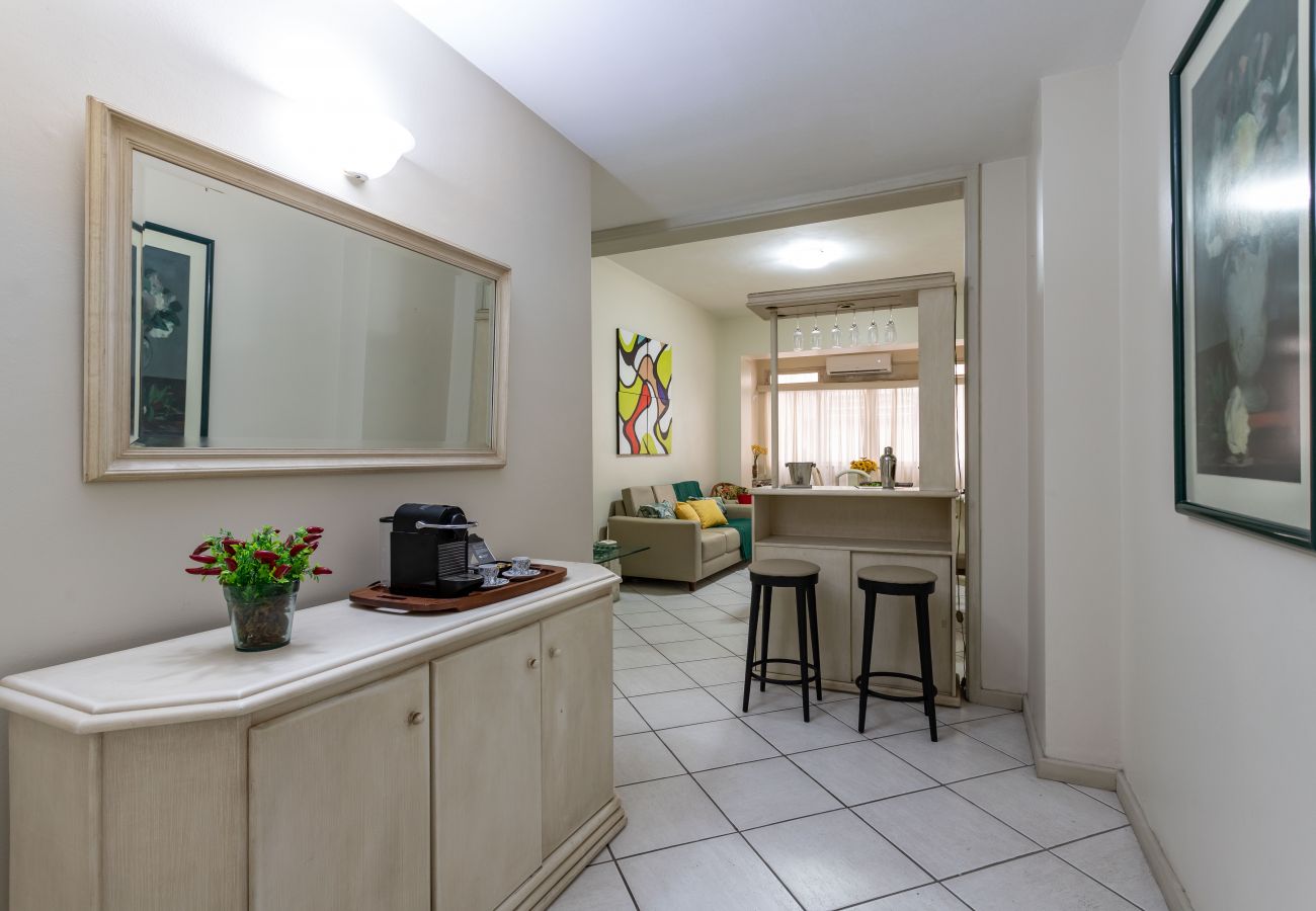 Apartment in Rio de Janeiro - 2 minutos da praia de Copacabana | A303