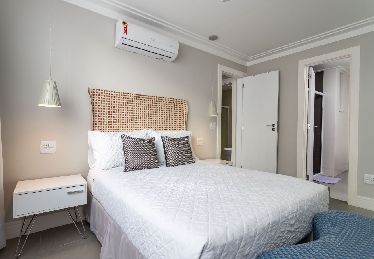 Apartment in Rio de Janeiro - Moderno em Ipanema | Ótimo para famílias | RE406 Z2