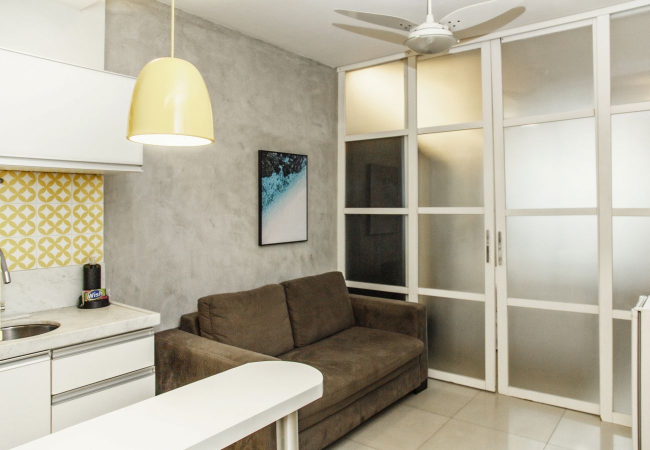 Apartment in Rio de Janeiro - Adorável em Copacabana |Próximo a praia| MVC205 