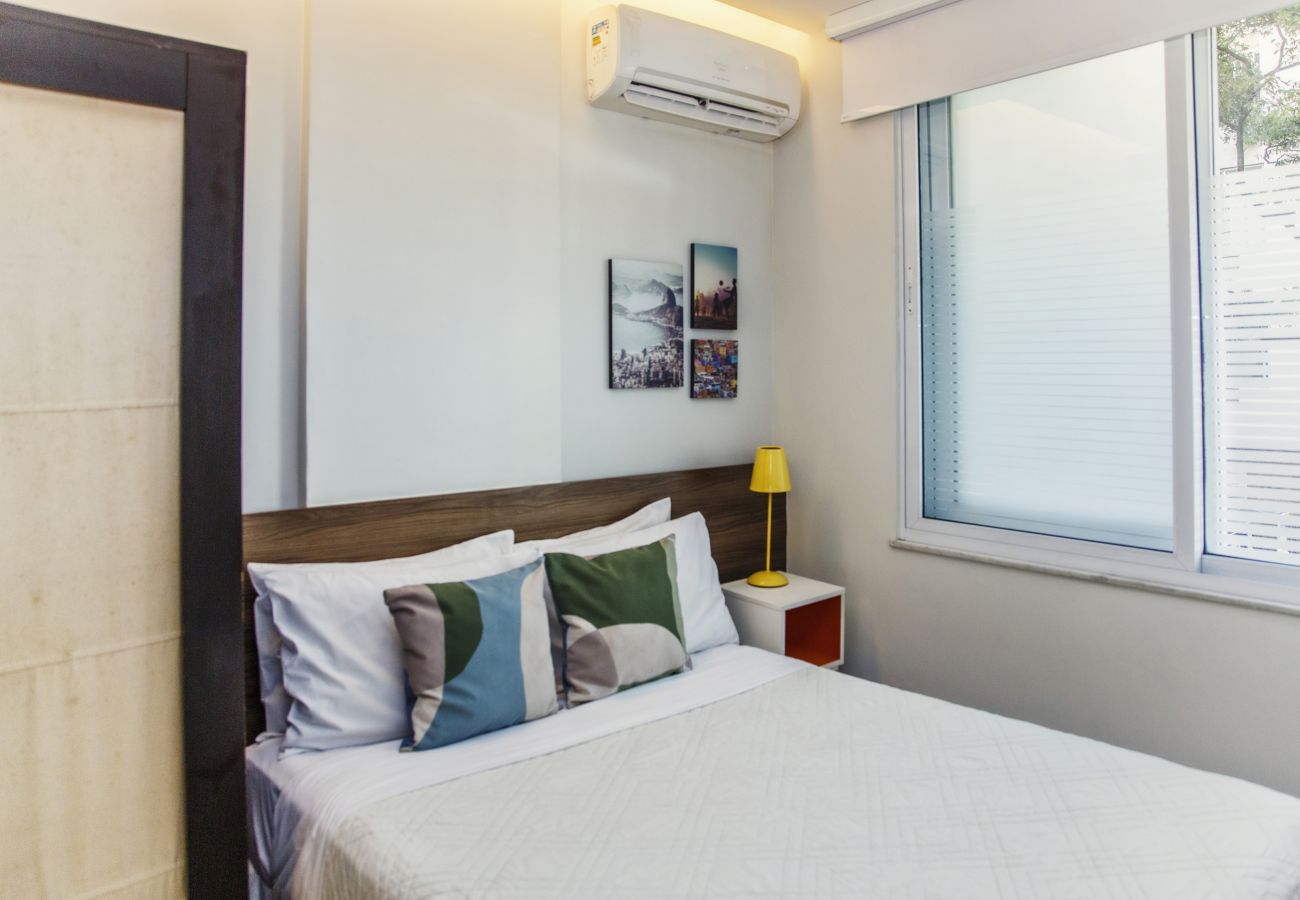Apartment in Rio de Janeiro - Adorável em Copacabana |Próximo a praia| MVC205 